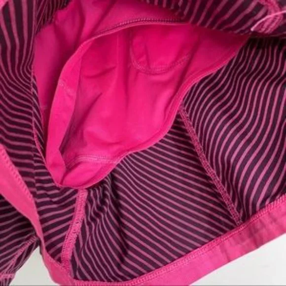 Lululemon Shake & Break Short Raspberry Size 6 - Picture 8 of 9